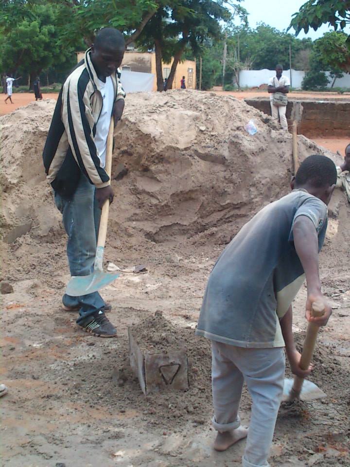 10580250_724944434237469_7098650764438101373_n